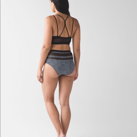 Lululemon Go With The Flow Top - Picture 4 of 13